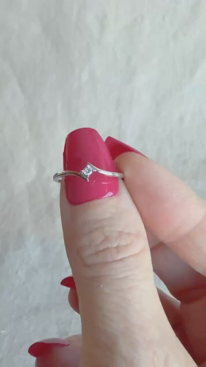 Vintage Diamond Engagement Ring, Round Cut, 14k White Gold, 1990s Solitaire Swirl Design