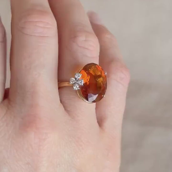 Vintage 1970s Citrine Cocktail Ring in 18k Gold