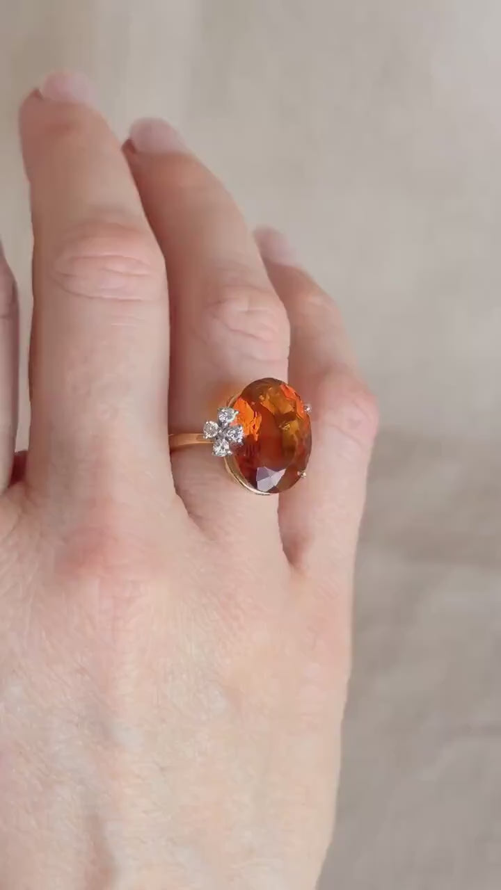 Vintage 1970s Citrine Cocktail Ring in 18k Gold