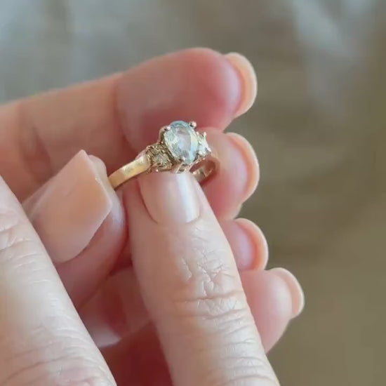 Vintage 1990s Blue Topaz Gemstone Ring in 14k Gold