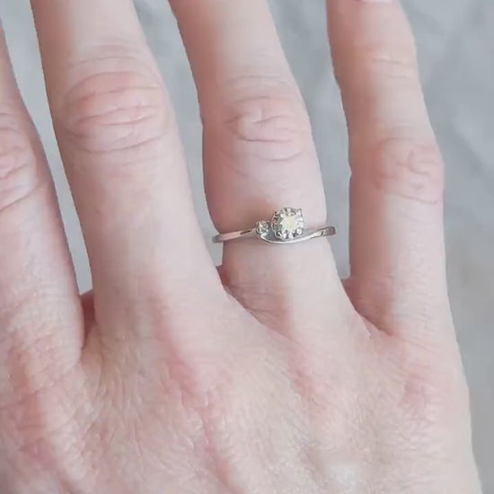 Vintage Diamond Art Deco Engagement Ring in 14k White Gold