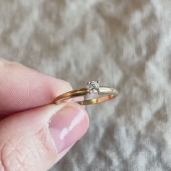 Vintage Diamond Solitaire Engagement Ring in 14k Gold