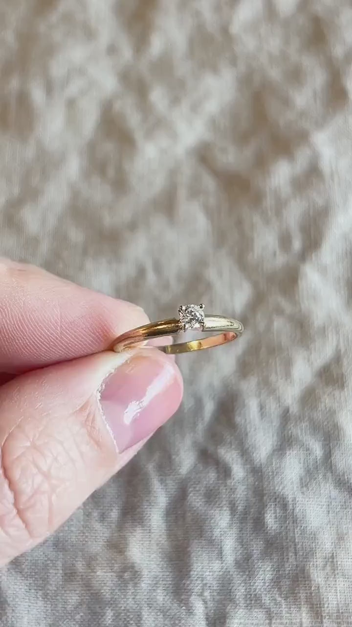 Vintage Diamond Solitaire Engagement Ring in 14k Gold