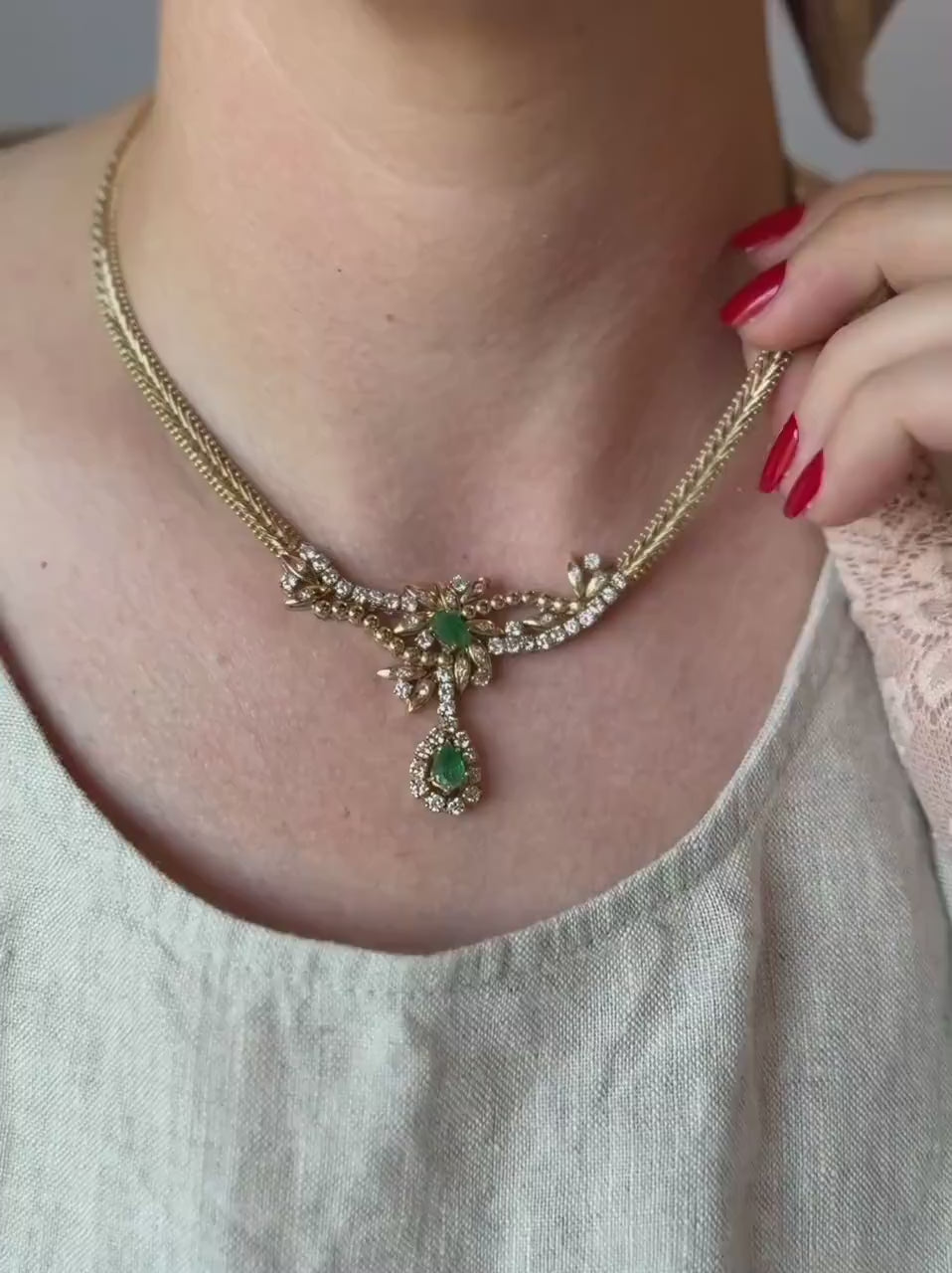 Vintage Emerald and Diamond Necklace in 14k Gold