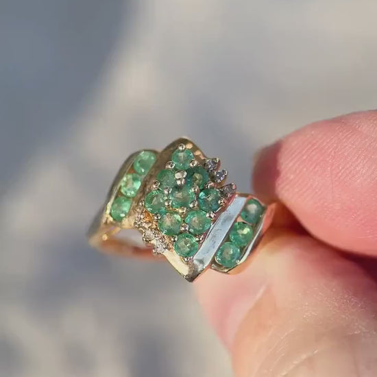Vintage 1970s Green Garnet Gemstone Ring in 14k Gold