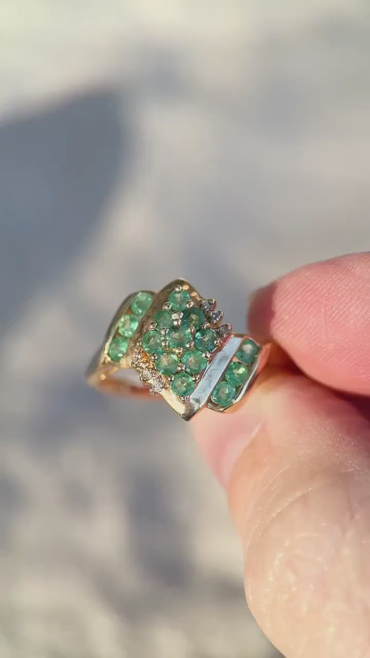 Vintage 1970s Green Garnet Gemstone Ring in 14k Gold
