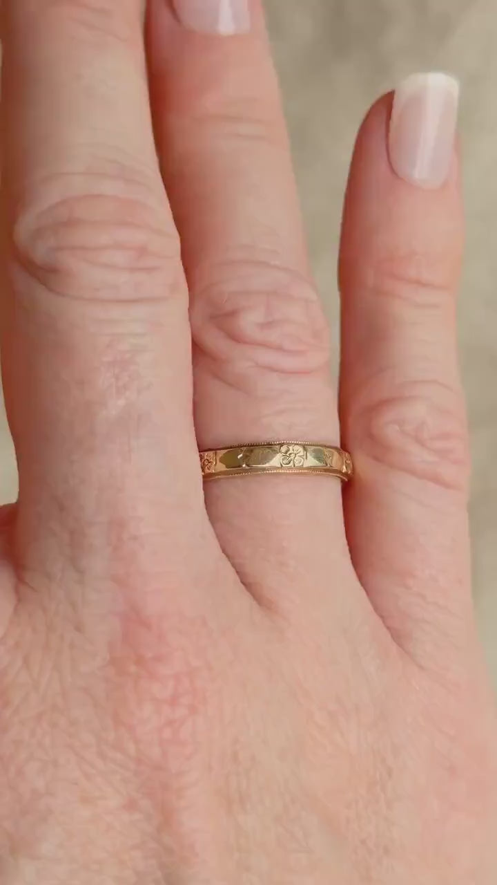 Vintage 1950s Floral Filigree Wedding Band