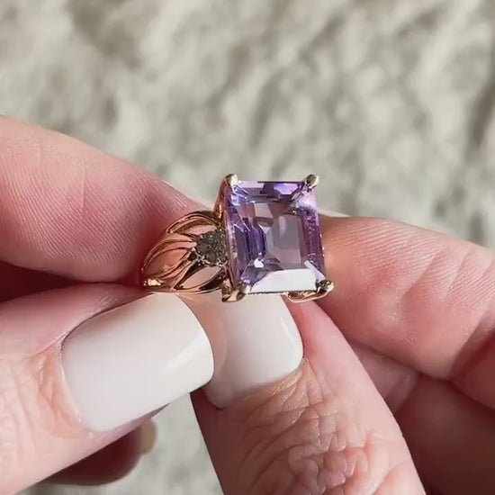 Vintage Purple Amethyst Gemstone Ring in 14k Gold