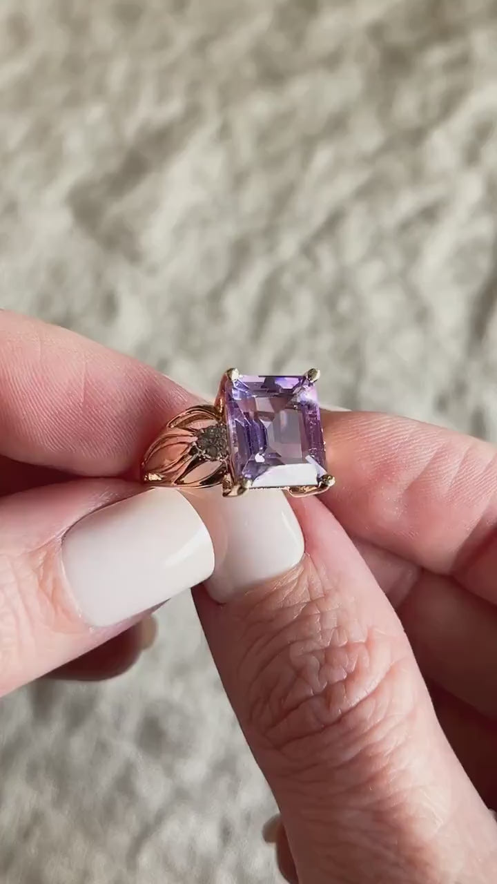 Vintage Purple Amethyst Gemstone Ring in 14k Gold