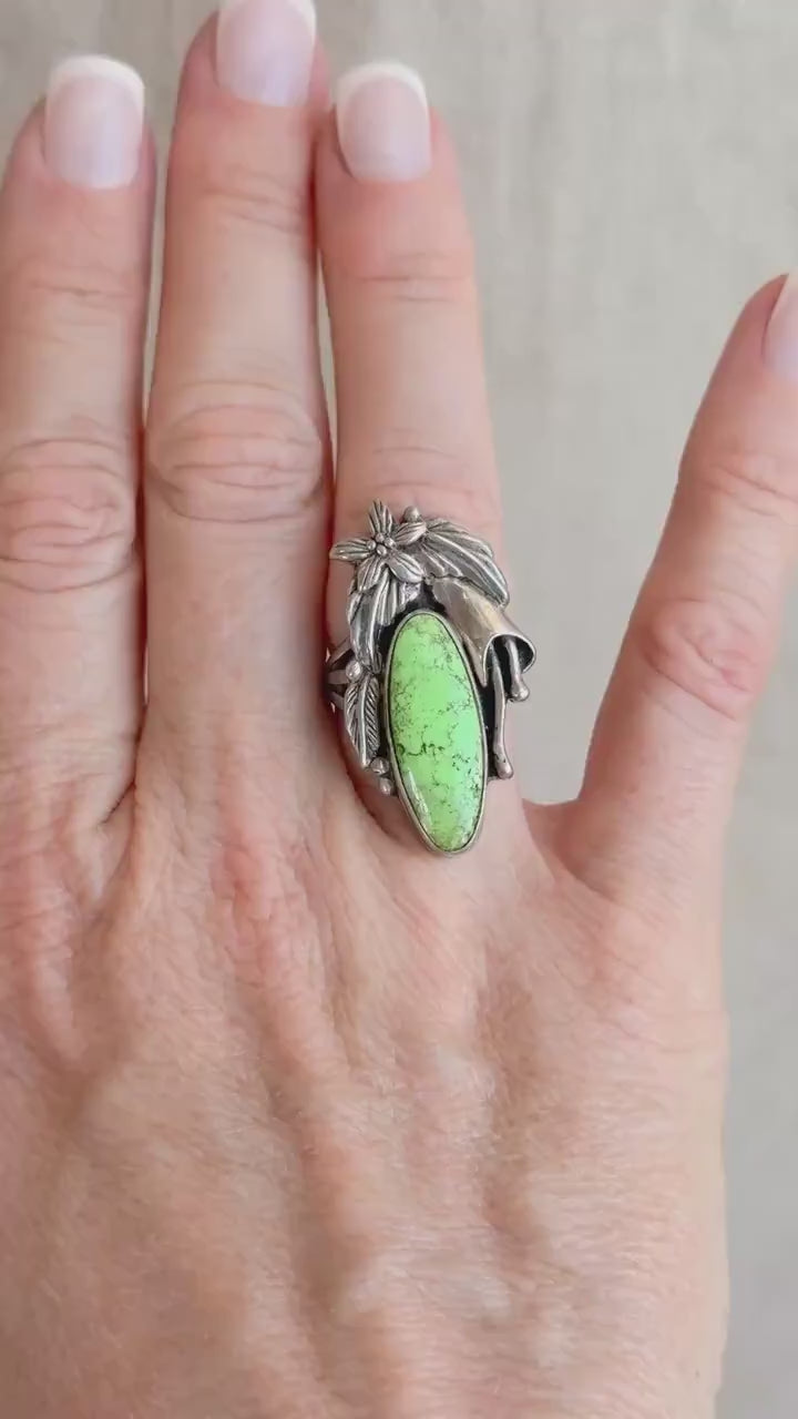 Vintage Gaspeite Ring, Sterling Silver, Floral Feather Statement Ring, Boho Everyday Jewelry