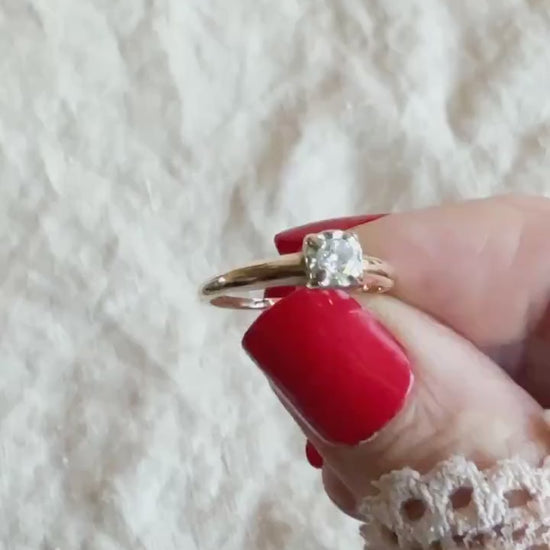 Vintage 1950s Diamond Solitaire Engagement Ring in 14k Gold