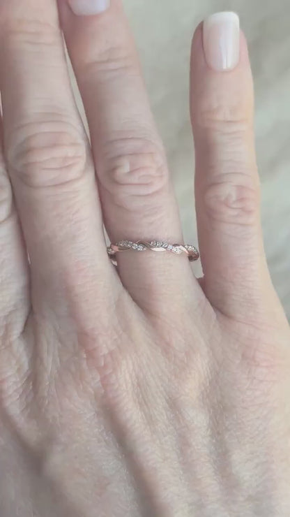Vintage 2000s Rose Gold Diamond Wedding Band: 14k Retro Minimalist Heirloom Ring for Women