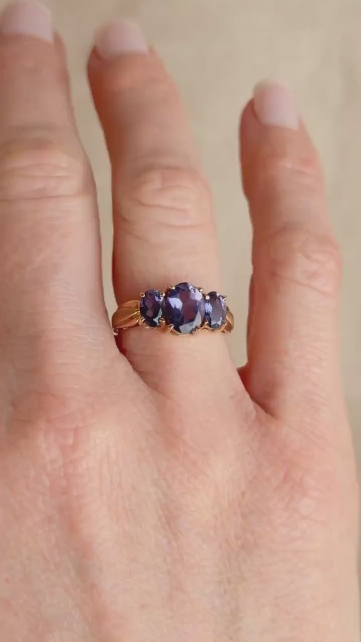 Vintage 1990s Amethyst Three Stone Ring in 14k Gold