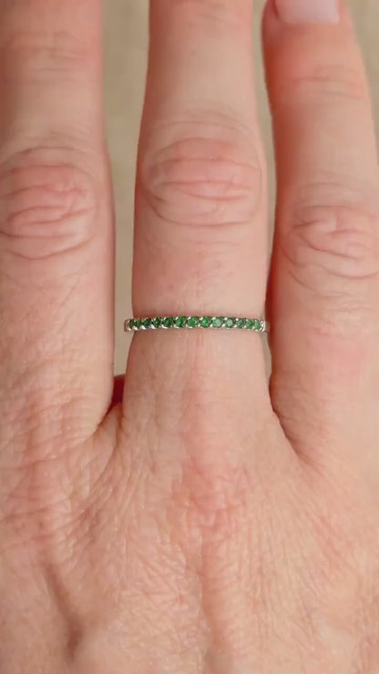 Vintage Emerald Wedding Band, 10k White Gold, Prong Set Classic Minimalist Stacking Band