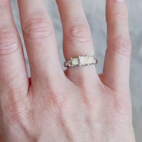 Vintage Princess Cut Diamond Three Stone Engagement Ring in Platinum - Retro 2000s Jewelry - Timeless