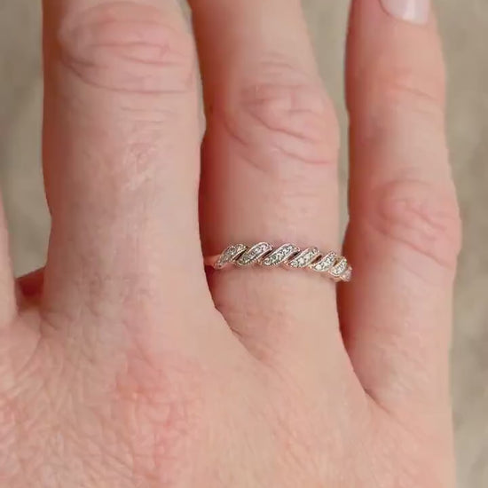 Vintage 2000s Rose Gold Diamond Wedding Band: 14k Retro Minimalist Heirloom Ring for Women