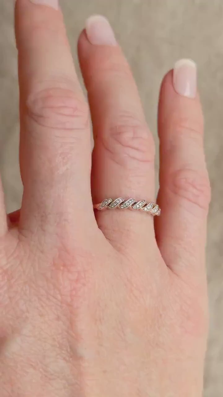 Vintage 2000s Rose Gold Diamond Wedding Band: 14k Retro Minimalist Heirloom Ring for Women
