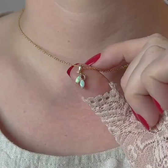 Vintage Opal Pendant in 14k Gold