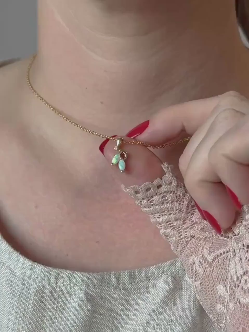 Vintage Opal Pendant in 14k Gold