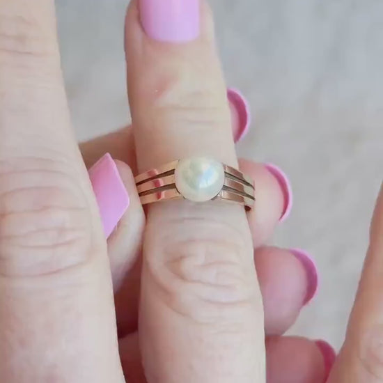 Vintage Akoya Pearl Solitaire Ring in 14k Gold