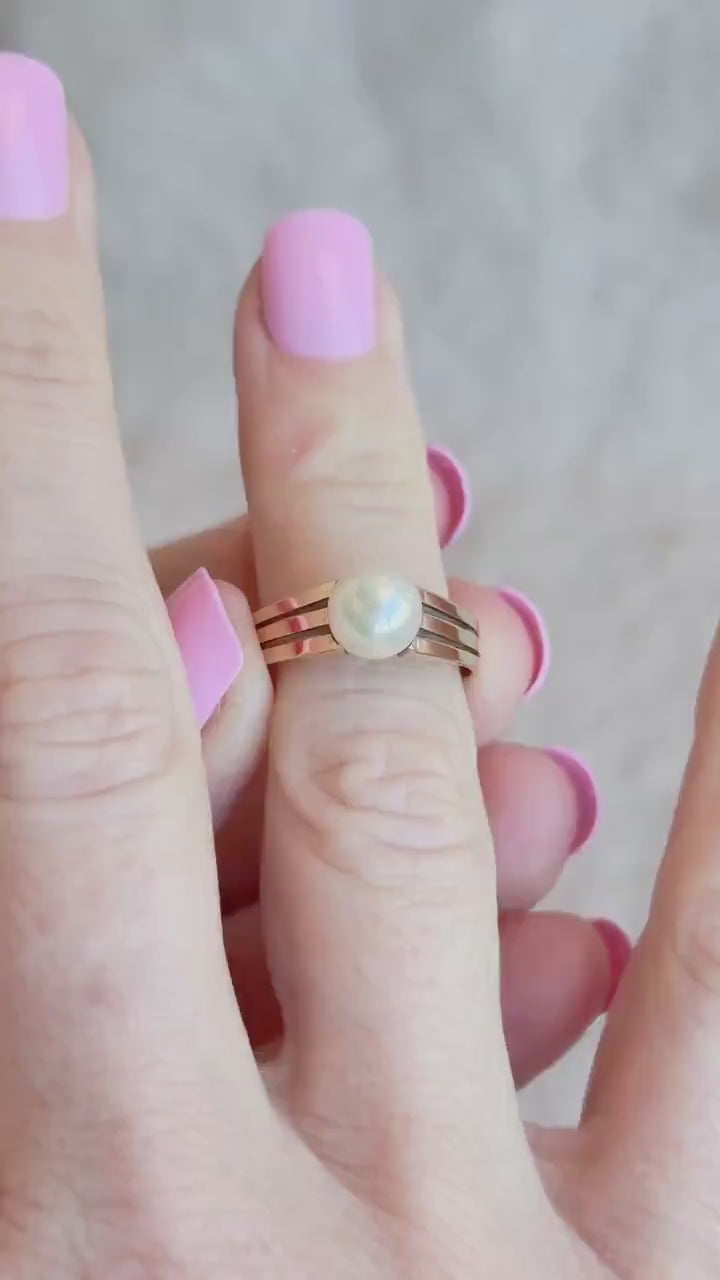 Vintage Akoya Pearl Solitaire Ring in 14k Gold