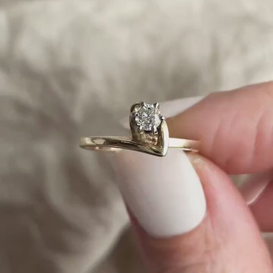 Vintage 1970s Diamond Engagement Ring in 14k Gold