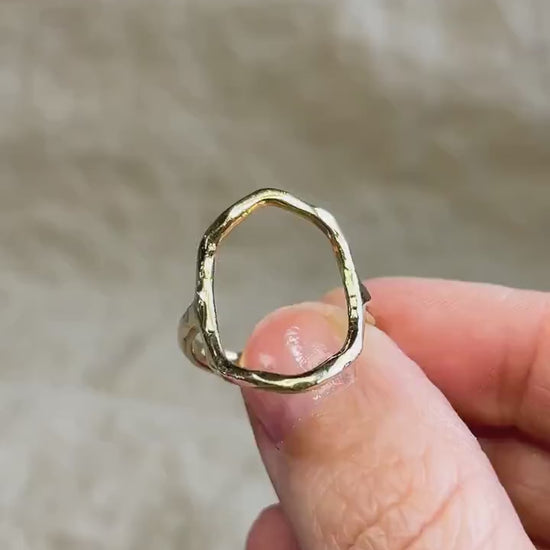 Vintage Open Circle Hammered Ring in 14k Gold